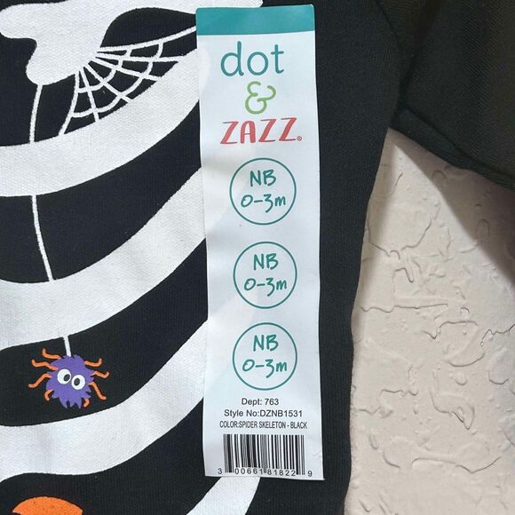 NEW Halloween 0-3 Mths Boys Skeleton Bats Spiders Newborn One Piece Long Sleeve - Picture 4 of 6